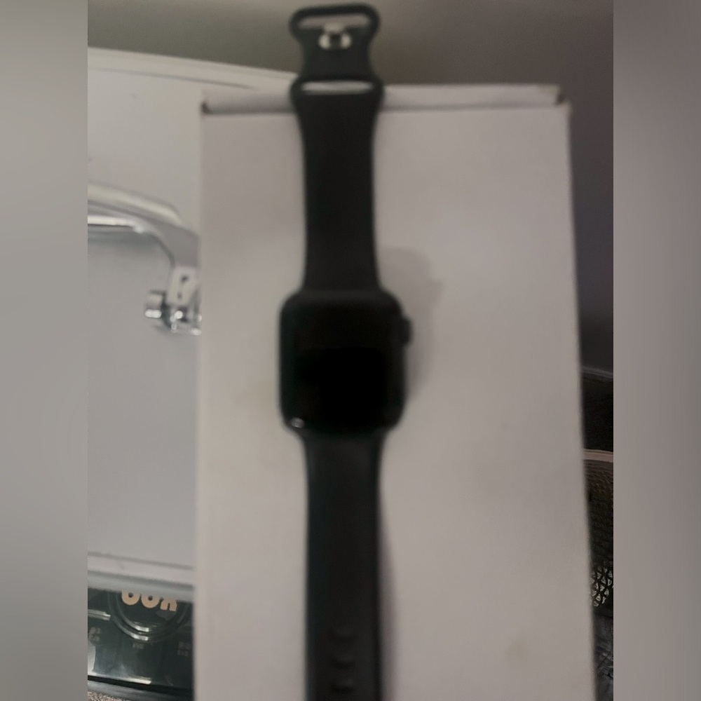 Apple Watch Series 8 Elevate your everyday with this Apple Watch Series 8! ⌚️